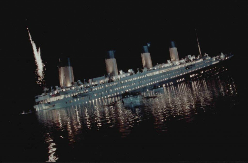top 10 most biggest accident in history titanic sinking