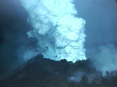 Volcanoes-facts-underwater-volcano.jpg