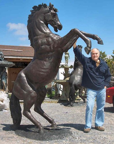 Horse facts: Horse Statue