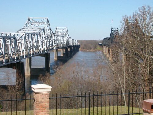 Mississippi River facts: Bridge of Mississippi River