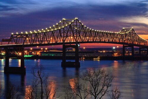 Mississippi River facts: Mississippi River at Night