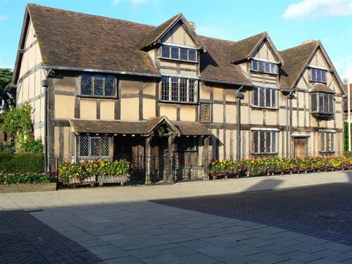 Shakespeare facts: birthplace Stratford